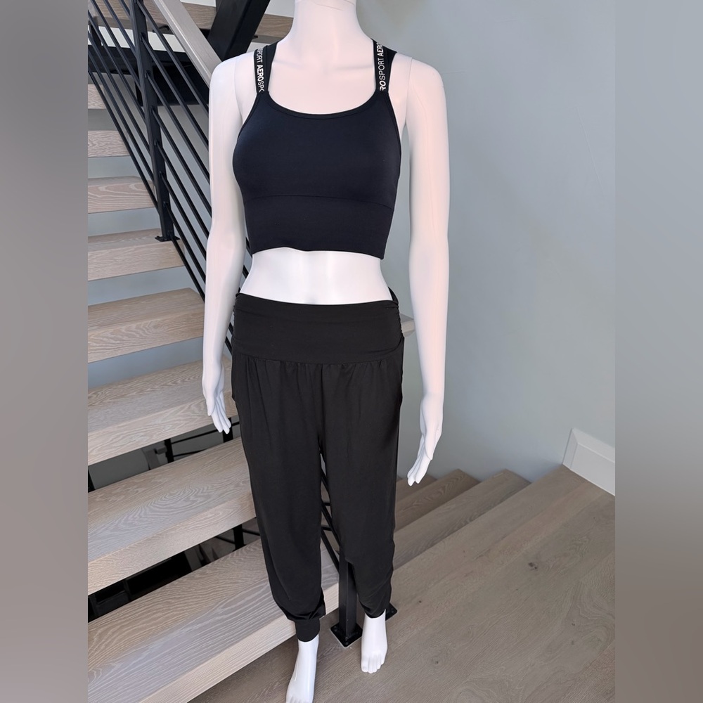 New Workout Yoga Fitness Gym Luoungewear Black Sports Bra and Joggers Set size S - Picture 3 of 4